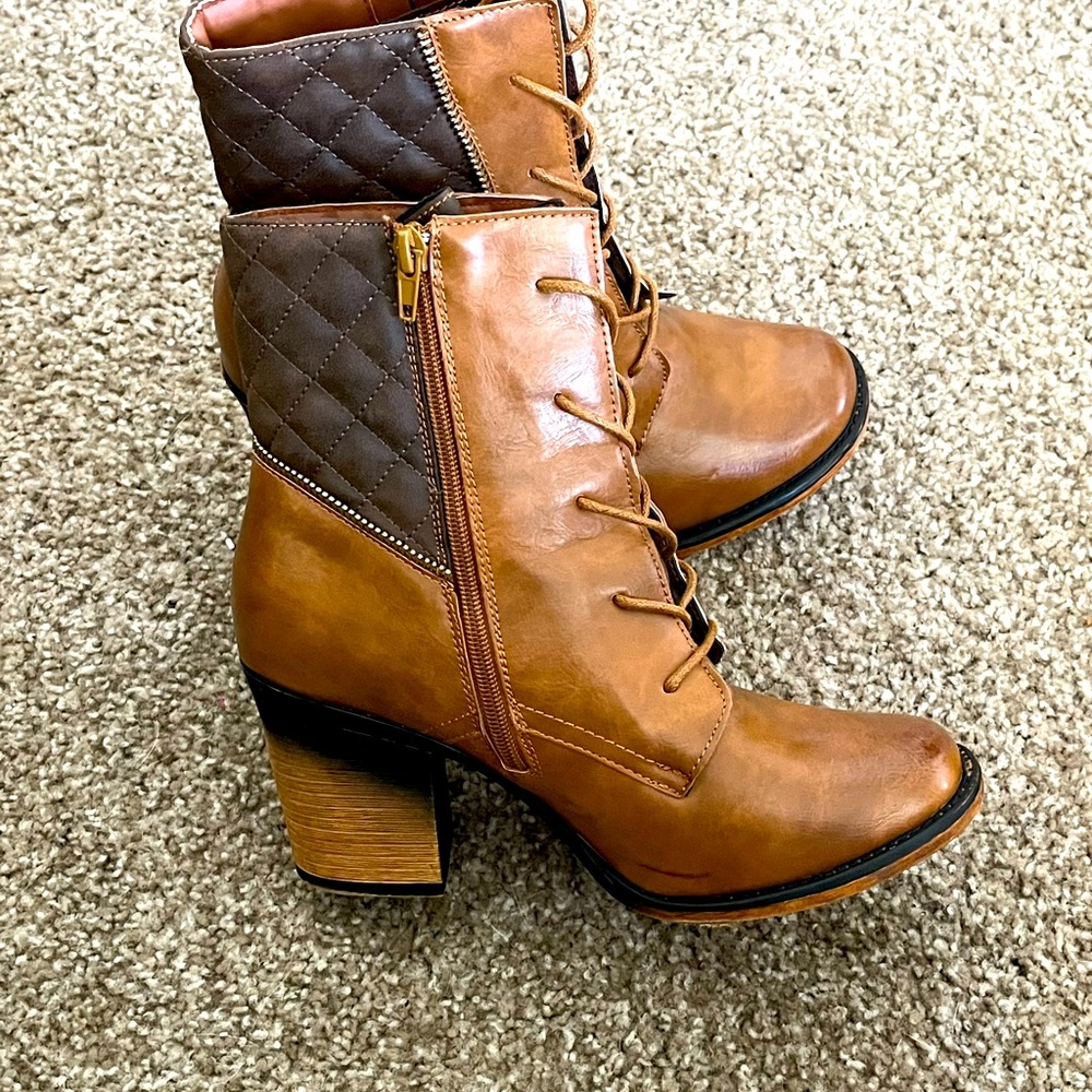 Pierre Dumas boots, size 10
